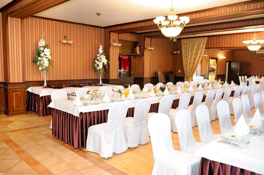 Hotel Czardasz Koziegłowy Dış mekan fotoğraf