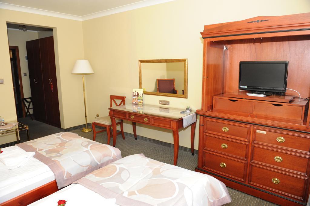 Hotel Czardasz Koziegłowy Dış mekan fotoğraf