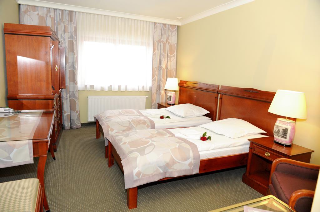 Hotel Czardasz Koziegłowy Dış mekan fotoğraf
