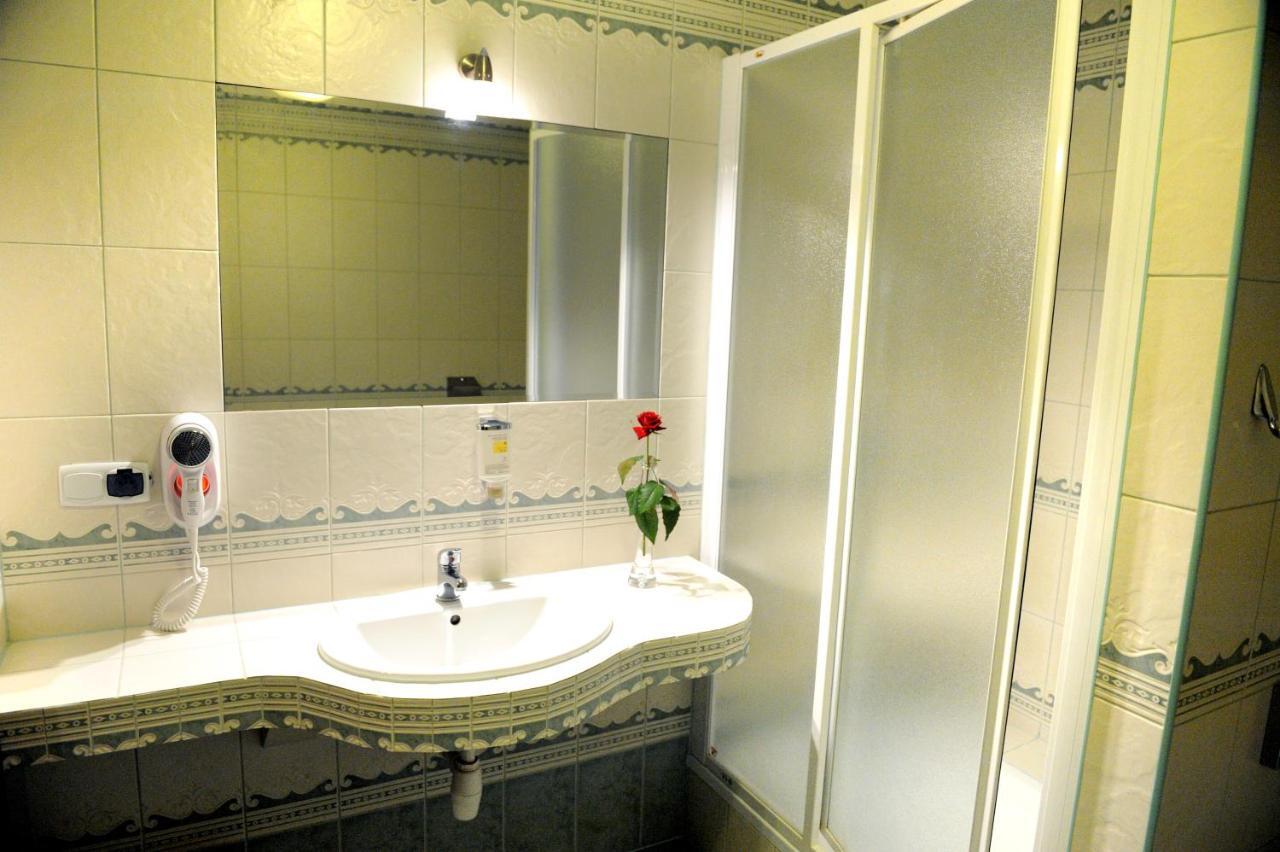 Hotel Czardasz Koziegłowy Dış mekan fotoğraf